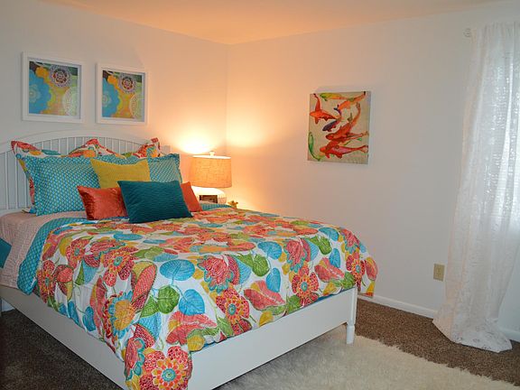 5th image of 1711 Lucille Dr APT 2B