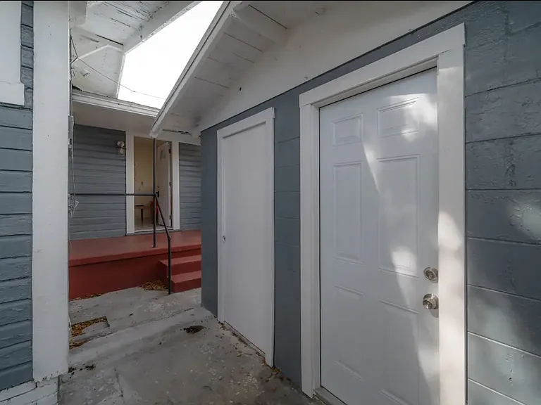 1306 Holmes Ave — Photo 19