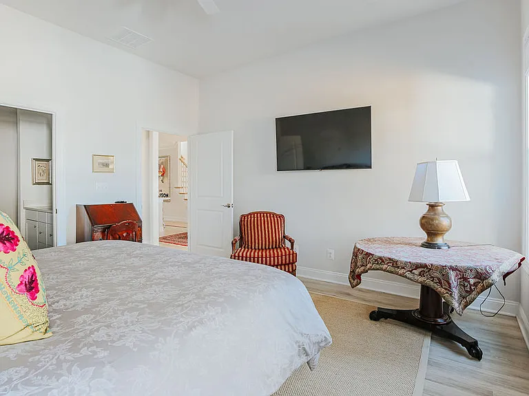 505 Crimson St — Photo 23
