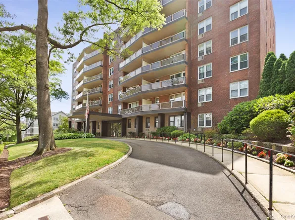 360 Westchester Avenue #223, Port Chester, NY 10573