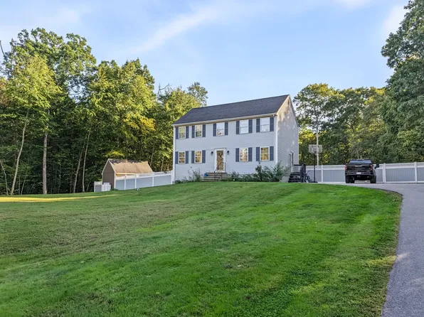 34 Conservation Dr, Douglas, MA 01516