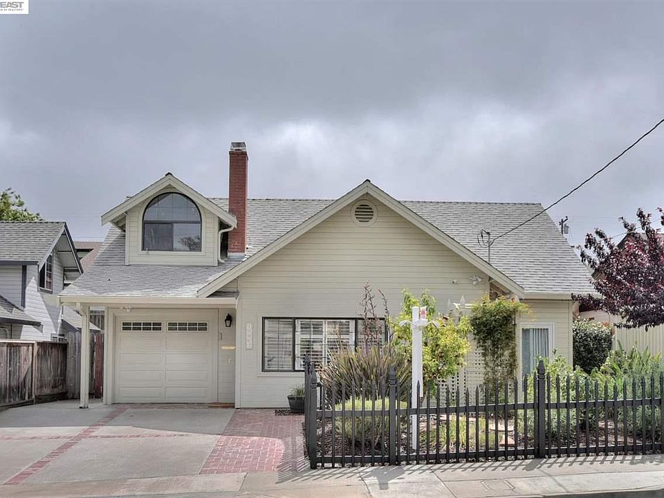 2nd image of 18907 Crest Ave