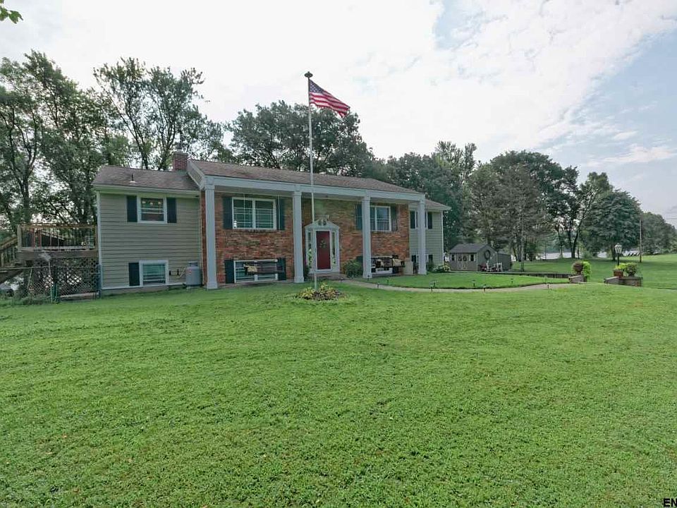 1st image of 20 Creek Bnd
