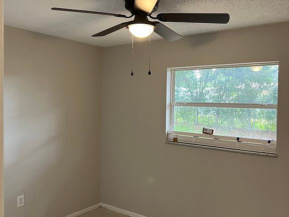 4th image of 1525 Carroll St