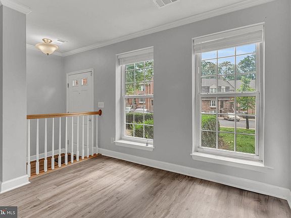 2nd image of 3829 Chesterwood Dr #3829