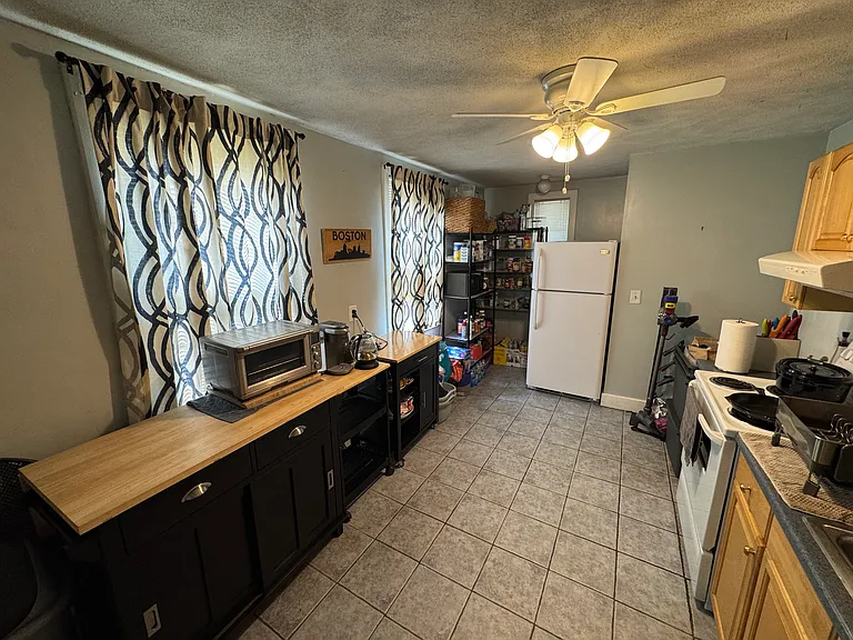 190-192 Holland St #2 — Photo 20