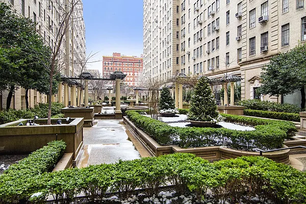 Rented by Halstead Real Estate | media 14