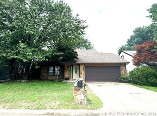 8210 S Jamestown Ave, Tulsa, OK 74137