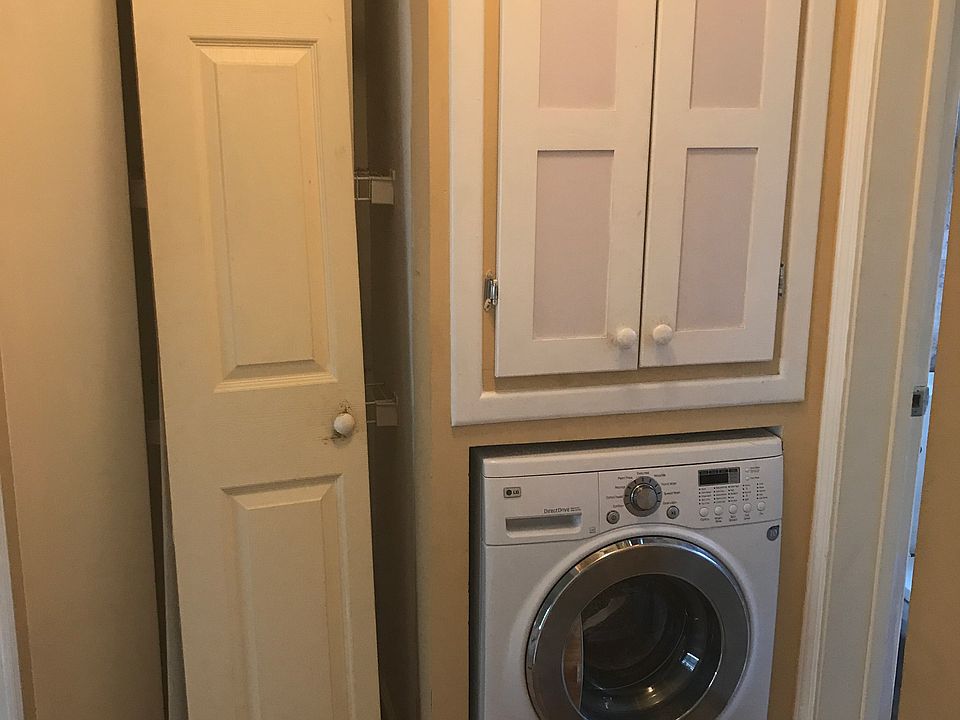 2nd image of 7201 S Yates Blvd APT 2B