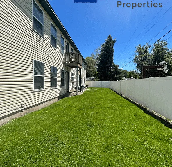 465 Taft — Photo 35