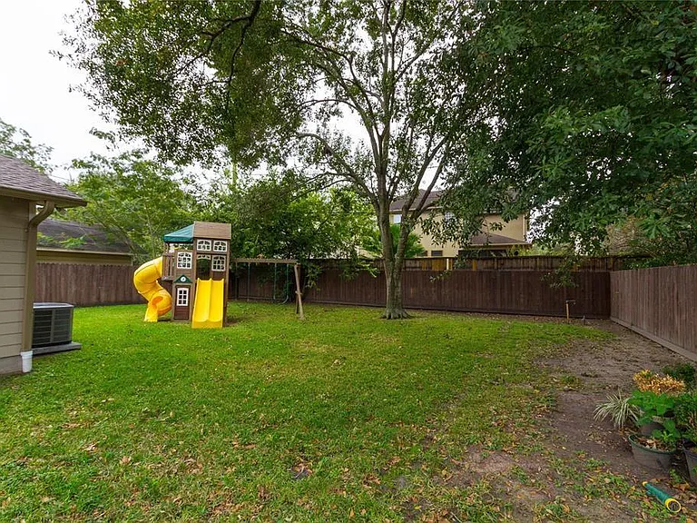 4607 Pine St — Photo 20
