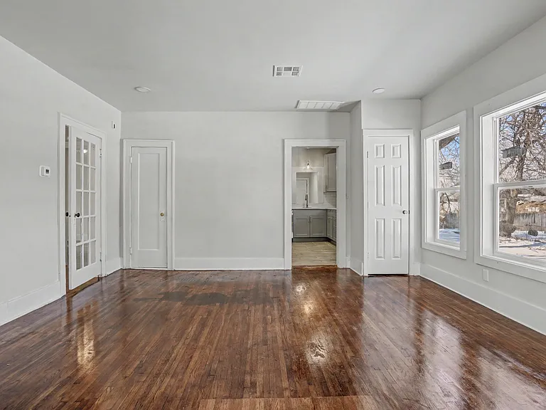 1340 N Boston Ave — Photo 5