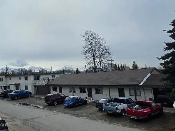 906 W 29th Pl, Anchorage, AK 99503