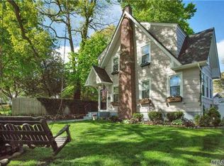 23 Maple Pl, Huntington, NY 11743