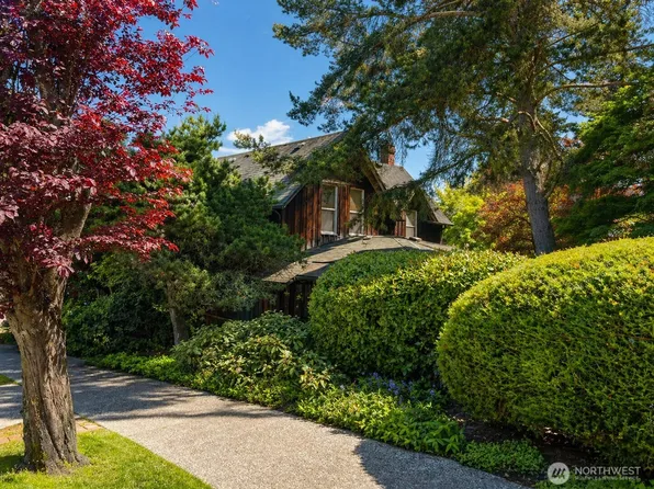 7558 Ravenna Avenue NE, Seattle, WA 98115