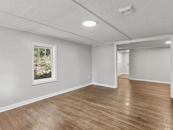 3rd image of 3001 Mary Walker Pl