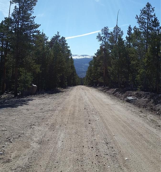 1st image of 910 Peakview Dr