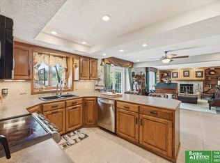 4314 Amos Gates Dr, Bellevue, NE 68123