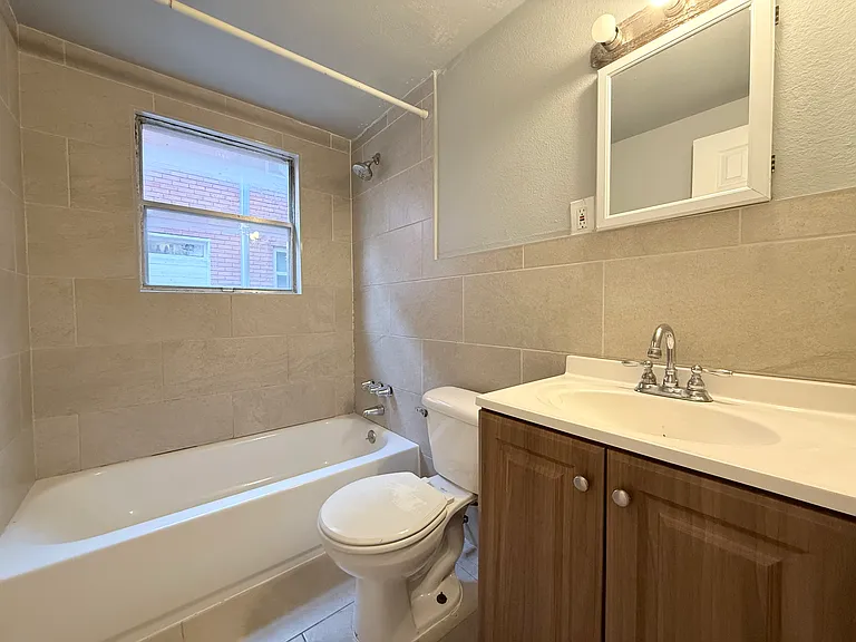 601 Francine Dr #B — Photo 6