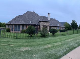 17205 Osprey Cir, Edmond, OK 73012