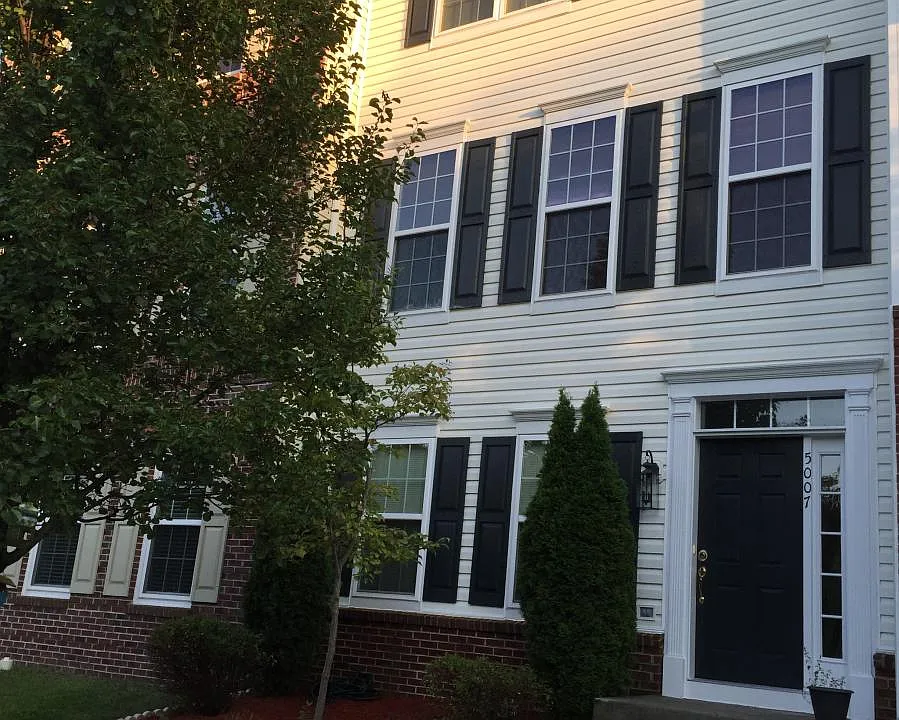 5007 Greenhouse Ter