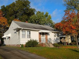 1102 Neal St, Greensboro, NC 27403