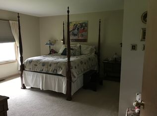 491 Fox Ln, Walworth, WI 53184