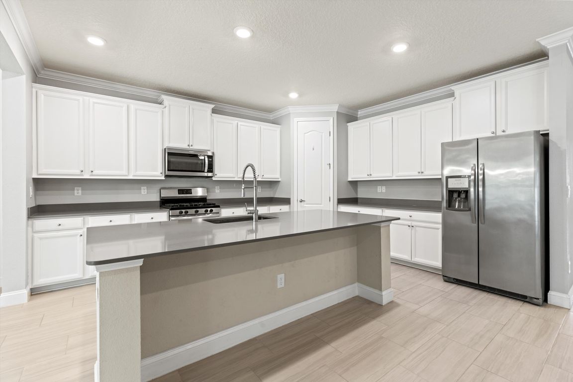 12-Kitchen
