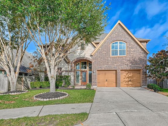 2nd image of 4006 Misty Waters Ln