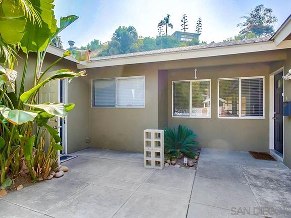 3rd image of 4877-4879 Campanile Dr