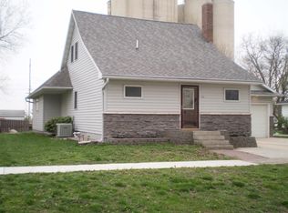 345 Grove Ave, Garner, IA 50438