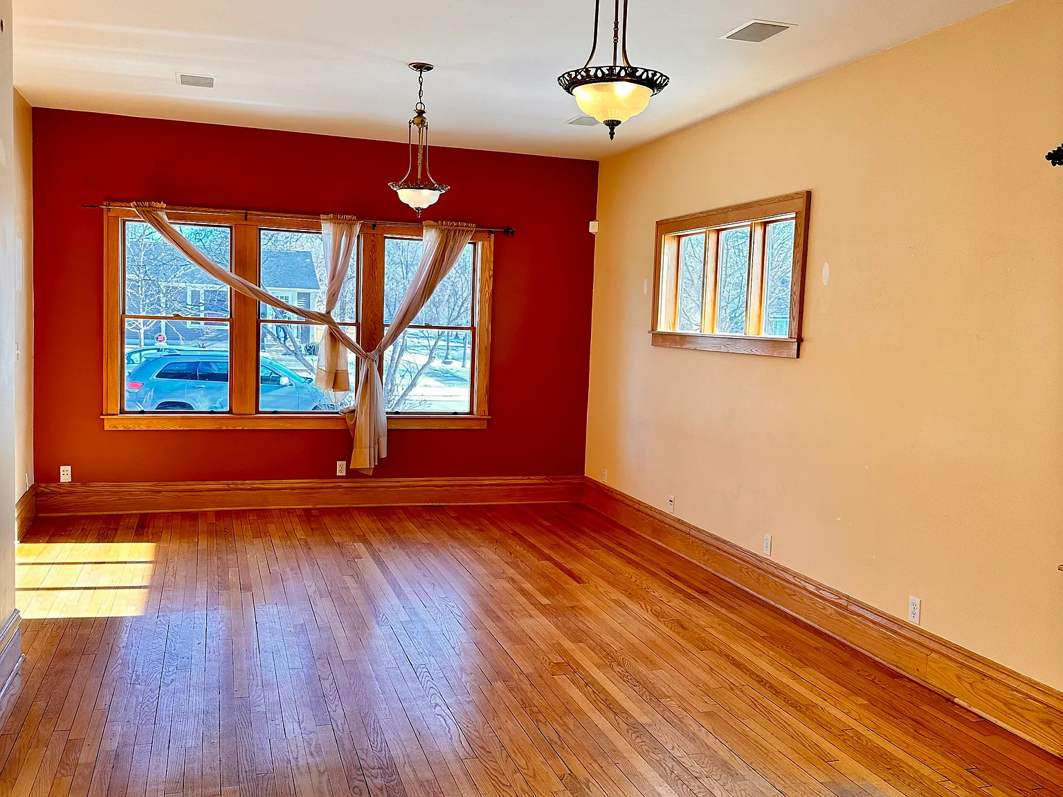 4 bed, 3.5 bath, 2200 sqft, $2,550 — Photo 4