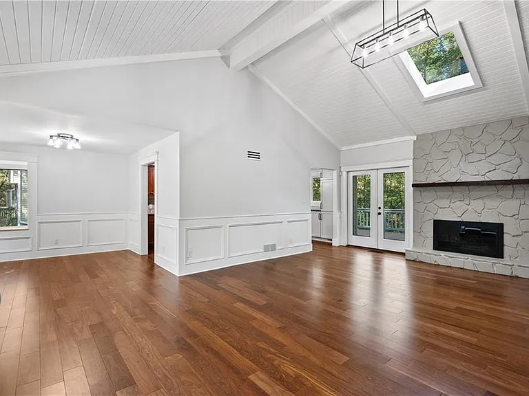 3467 Shawnee Trl SE — Photo 4