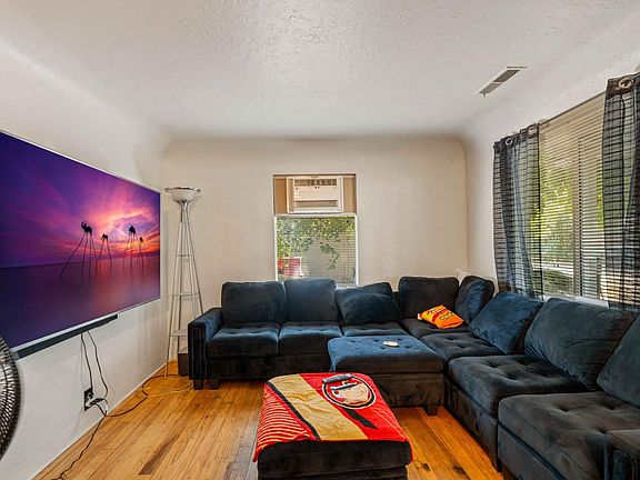 4th image of 1121 El Vecino Ct