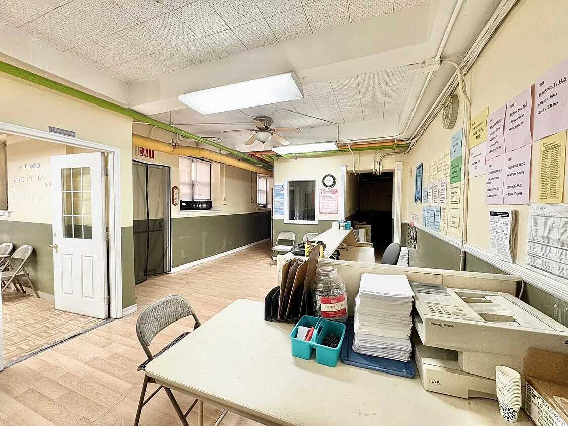 8 bed, 1500 sqft, $5,000 — Photo 3