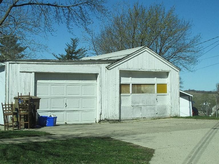 2nd image of 120 Avenue C
