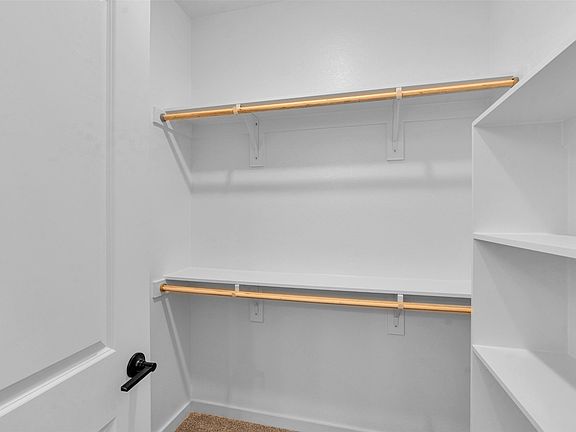 5th image of 1633-208 Bernard St #1633