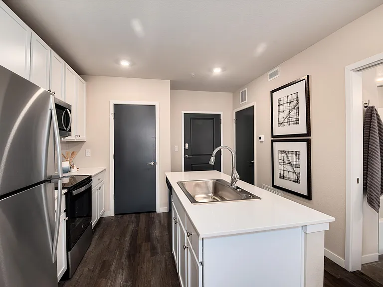 WestEdge Apartments — Photo 47