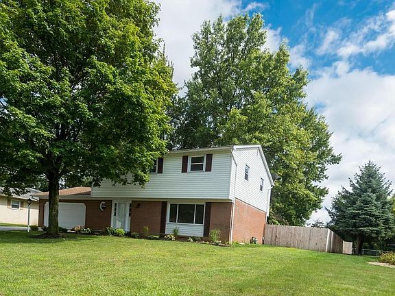 2nd image of 5545 Oakmont Dr