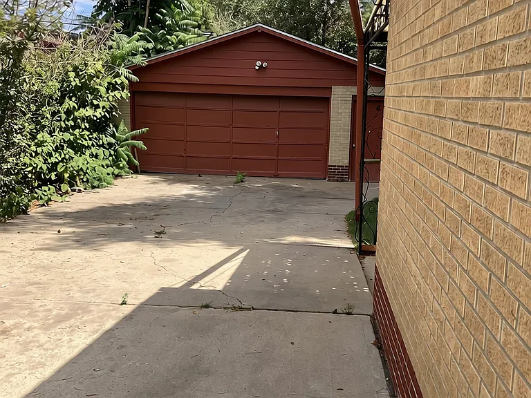 7700 King St — Photo 14