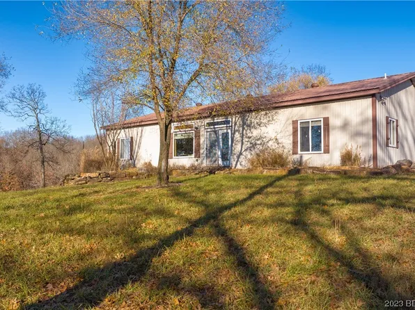 33126 Lake Trail Rd, Gravois Mills, MO 65037