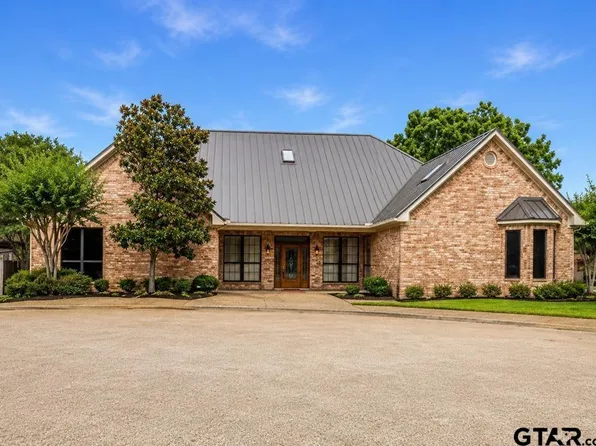 706 Park Place Dr, Athens, TX 75751