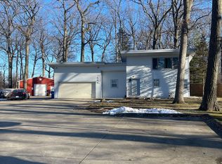 780 Hillcliff Dr, Waterford, MI 48328