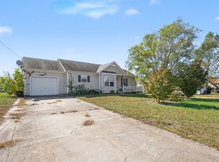 1270 Barbee Ln, Clarksville, TN 37042