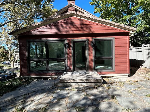 5th image of 1305 E Laird Ave