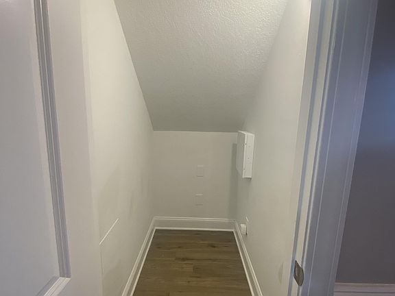 5th image of 2205 Chavis Dr #B-1