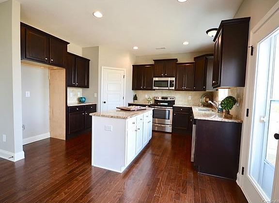4th image of 125 Wylie Trl