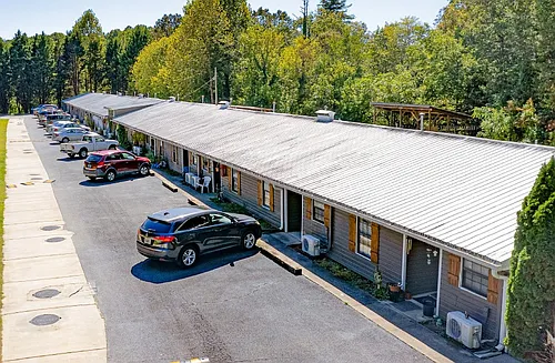 137 Sumner Top Ln Photo 1