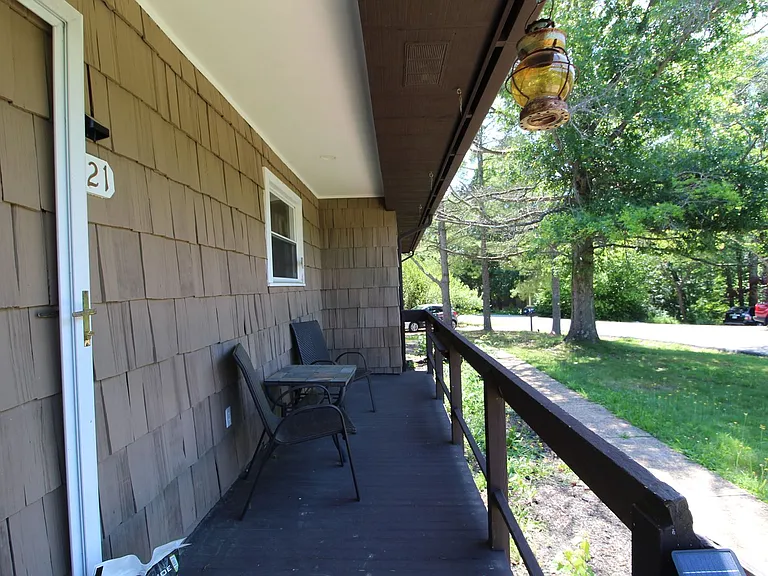 221 Alleghany Dr — Photo 3