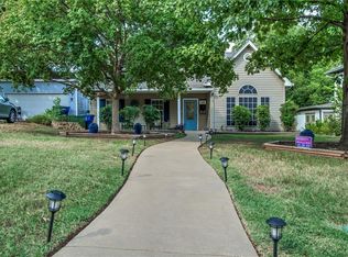 616 E Washington Ave, Guthrie, OK 73044